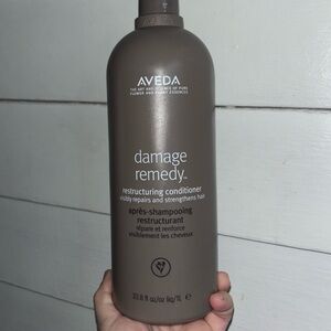 Aveda Damage Remedy Restructuring Conditioner